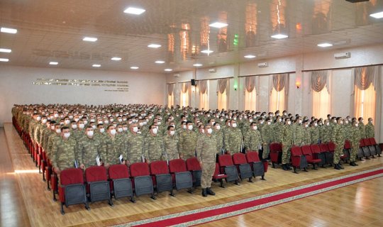 Zakir Həsənov Əfqanıstanda xidmət etmiş hərbçiləri təltif edib