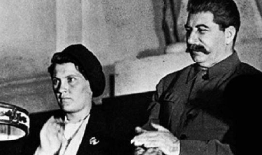 Stalinin sevimli traktorçusu – Onu evində eyş-işrət məclisləri təşkil etməkdə suçlayıblar