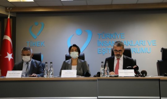 Türkiyə Ombudsmanı Ermənistanın törətdiyi cinayətlərlə bağlı hesabatı açıqlayıb