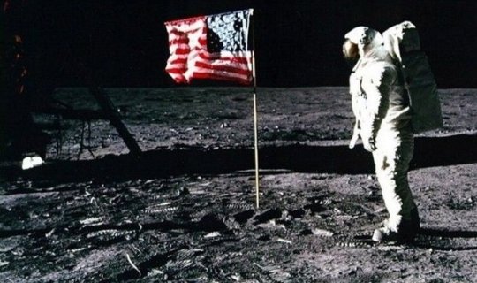 Aya ilk ayaq basan astronavt – Armstronqun Moskva səfəri, Sibir ziyarəti, Kosıginlə görüşü