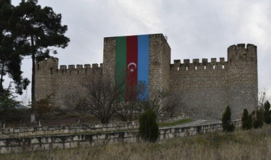 Qədim Şahbulaq qalasının payız lövhələri - FOTO