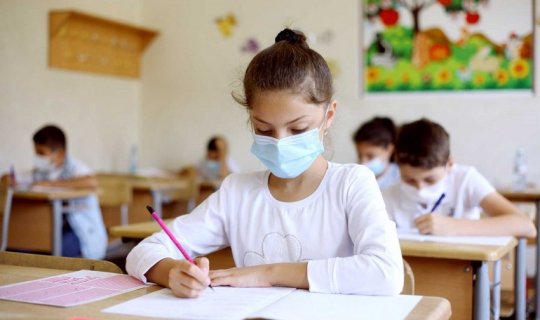 Daha bir məktəb koronavirusa görə bağlandı