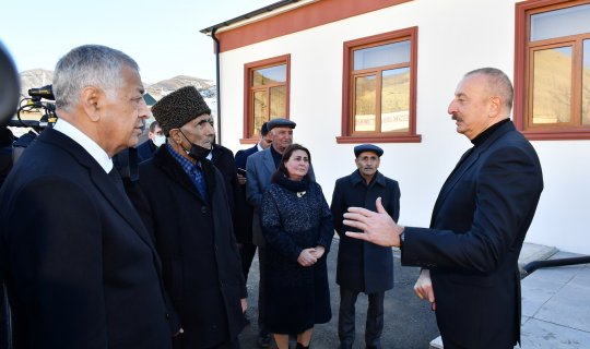 Prezidentin sakinlə maraqlı dialoqu, deputatın zarafatı - VİDEO