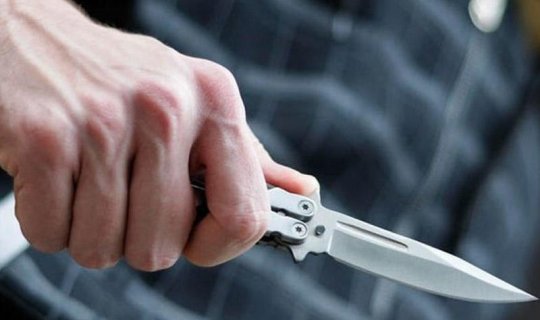 Atasını öldürən 19 yaşlı gənc:xa0“Bacıma təcavüz etmişdi...”