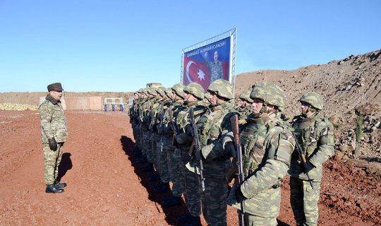 Müdafiə naziri komandirlərə yeni tapşırıqlar verib