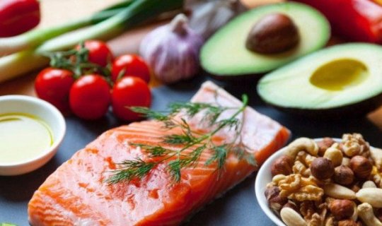 Alimlər kovid riskini azaldan diyetanı tapdılar