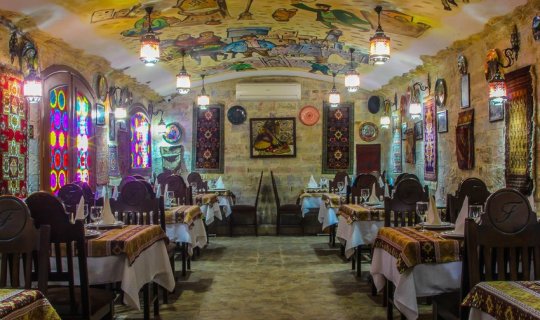 Bakıda tanınmış “Firuzə” restoranı cərimələndi