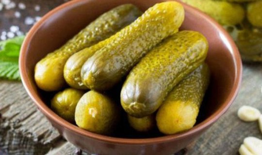 Hər gün bir xiyar turşusu yemək nevroza və stresə müsbət təsir edir