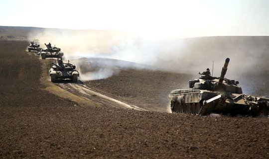 Azərbaycan Ordusunun mexanikləşdirilmiş və tank bölmələrinin məşğələləri keçirilir - VİDEO