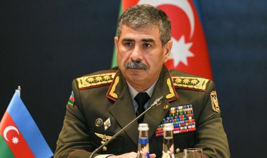Zakir Həsənov qadınları təbrik edib