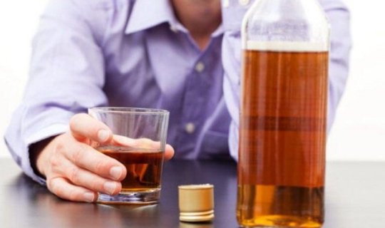 Çox içənlərin nəzərinə - Hansı dozada alkoqol infarkt edir?