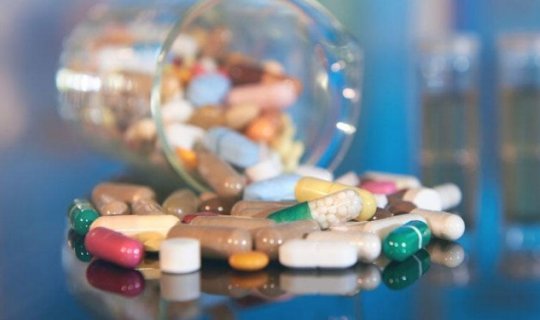 Koronavirus zamanı antibiotik içmək təhlükəlidir - TƏBİB