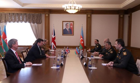 Azərbaycanla Britaniya arasında müdafiə sahəsində əməkdaşlıq müzakirə olunub