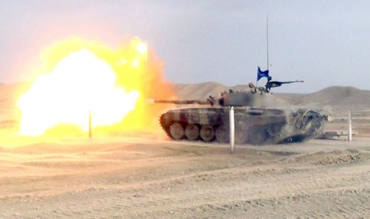 Tankçılarımız “düşmən” hədəflərini məhv etdi – VİDEO