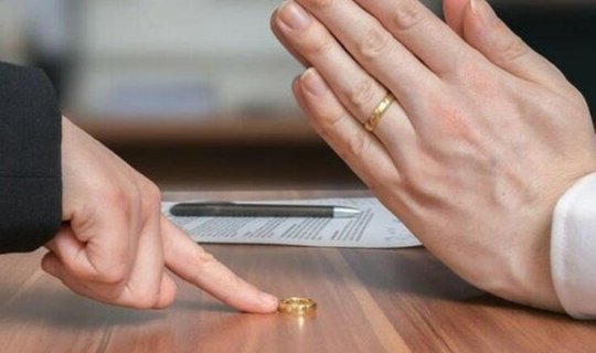 Boşanmaq kişinin sağlamlığını məhv edir
