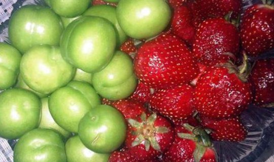 Satışda olan çiyələk, alça və pomidor hansı xəstəliklərə səbəb ola bilər? - AÇIQLAMA
