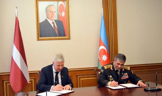 Azərbaycanla Latviya müdafiə sahəsində əməkdaşlıq sazişi imzalanıb - FOTOLAR