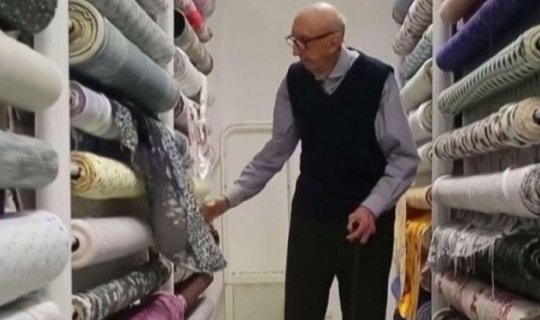 84 il eyni şirkətdə çalışan 100 yaşlı kişi rekorda imza atıb