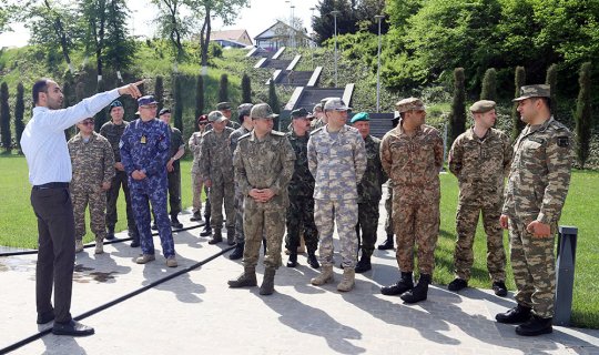 Hərbi attaşelər hərbi hissəni ziyarət ediblər