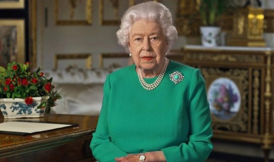 II Elizabet hakimiyyət müddətinə görə dünya ikincisi oldu