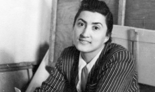 Moskva Memarlıq İnstitutunun diplomunu alan ilk azərbaycanlı qadının doğum günüdür - FOTO