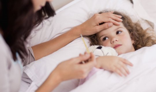 Uşaqlar arasında yeni virus yayılıb - ƏLAMƏTLƏR