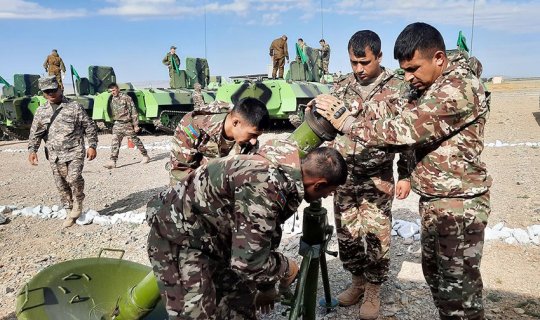 “Artilleriya atəşinin ustaları” müsabiqəsində silah və hərbi texnikaya baxış keçirilib - FOTO