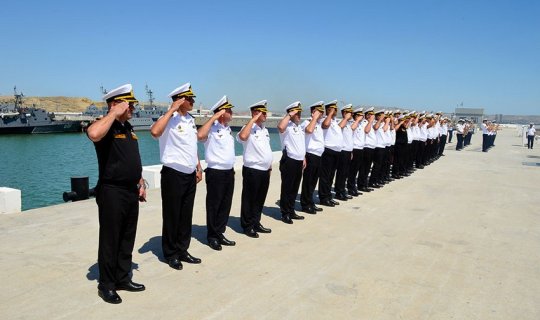 İran, Qazaxıstan və Rusiya hərbi gəmiləri Bakı limanını tərk edib - FOTO