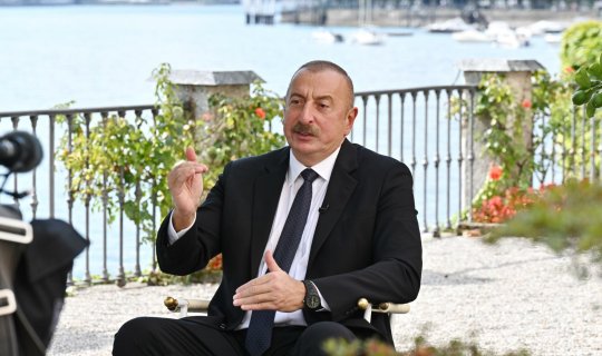 Əliyevin uzaqgörənliyini əks etdirən iki müsahibə - Bakı hədəflərinə çatır