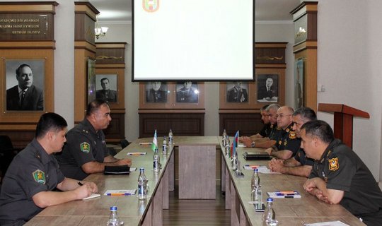 Azərbaycanla Özbəkistan hərbi təhsil sahəsində əməkdaşlığın inkişafını müzakirə edib