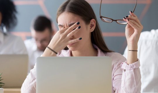 Telefonların gözlərə təsiri: Mif və həqiqətlər - FOTO