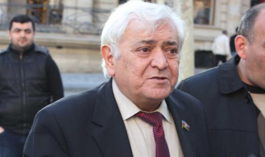 Deputat dövlət şirkətinin rəhbərliyini ittiham etdi