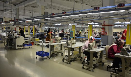 Bakıda fabrikin səhmləri 2 manatdan satışa çıxarılır