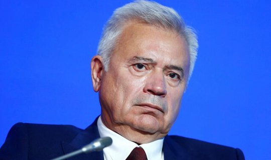 Vahid Ələkbərovun bankının qazancı kəskin azaldı