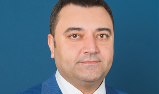 Milli Məclisin vəzifəli şəxsi prezidenti olduğu federasiyanı məhkəməyə verdi