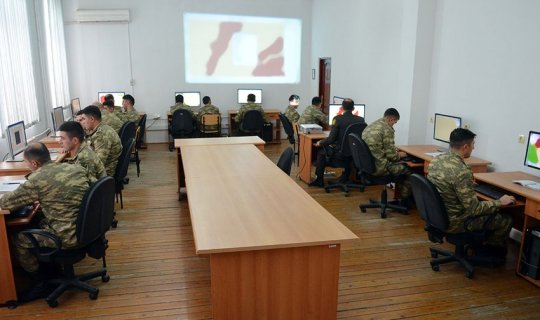 Azərbaycan Ordusunun hərbi hissələrinin komanda-qərargah təlimləri keçirilir - FOTO