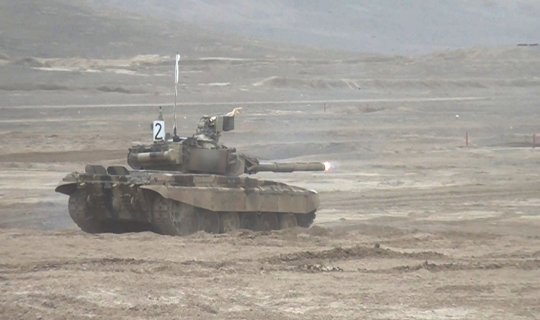 Tank bölmələrinin döyüş hazırlığı yoxlanılıb - VİDEO
