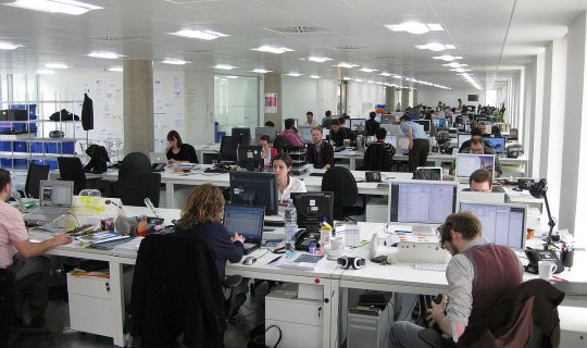 Nəhəng şirkət 10 min işçisini ixtisar edəcək