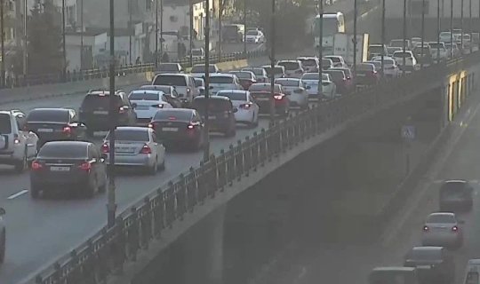 18 küçə və prospektdə tıxac var - SİYAHI
