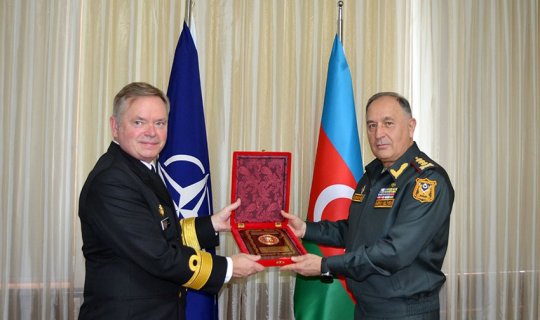 Kərim Vəliyev NATO kontr-admiralını azad edilmiş ərazilərdə görülən işlər barədə məlumatlandırıb - FOTO