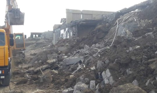 Bakıda 20 ildən sonra ortaya çıxan qayalıqlar diqqət çəkdi - FOTO
