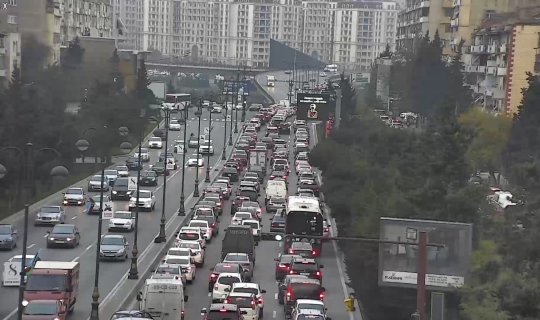 Bakıda tıxac olan yollar - SİYAHI