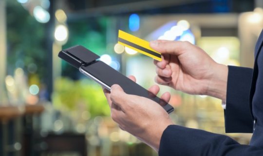 Azərbaycanda telefonlar POS-terminalları əvəz edəcək - Bu tarixdən