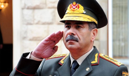 Müdafiə naziri Türkiyəyə səfər edib