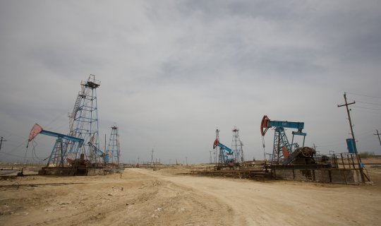 Azərbaycan nefti ucuzlaşdı