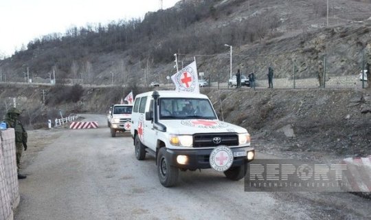Sülhməramlıların avtomobilləri Xankəndi yolunda maneəsiz hərəkət edirlər - YENİLƏNİB - FOTO