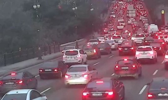 Bakıda sıxlıq olan yollar açıqlandı