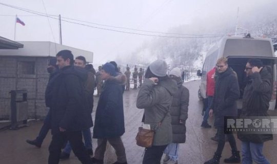 Sülhməramlıların avtomobilləri Xankəndi yolunda maneəsiz hərəkət ediblər - YENİLƏNİB - FOTO