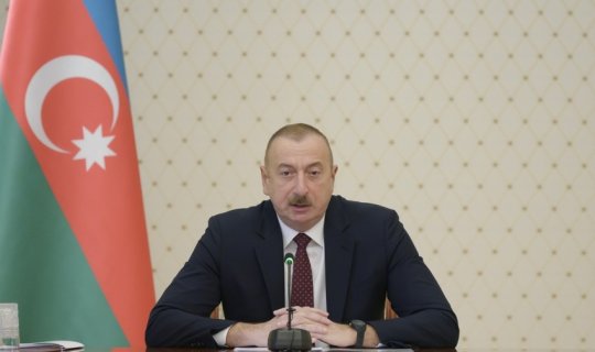 Prezident İlham Əliyev Davos Forumunda dəyirmi masada iştirak edib