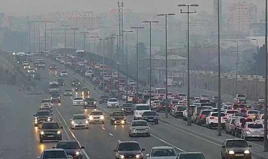 Bu yollarda tıxac var - SİYAHI